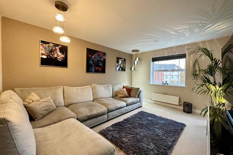 2 bedroom apartment for sale, Trefoil Gardens, Stourbridge