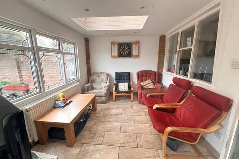 Property to rent, Kilworth Avenue, Southend-on-Sea, Essex, SS1