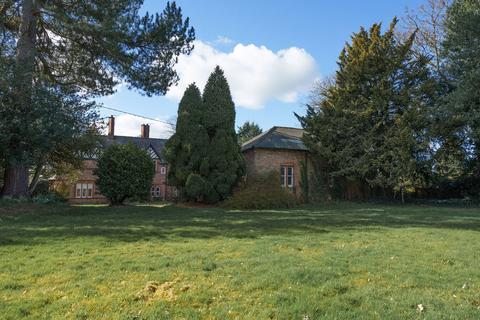 Leisure facility to rent, Rostherne House, Rostherne, Knutsford, Cheshire, WA16 6RY