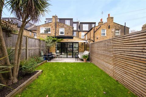 8a Ashenden Road, London, E5 0DP