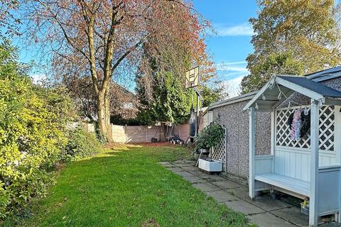 3 bedroom semi-detached house for sale, Fairbourne Drive, Timperley