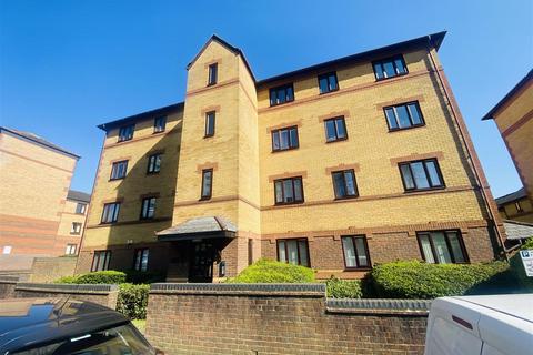 2 bedroom ground floor flat to rent, BPC02020 Caslon Court, Somerset Street, Bristol BS1