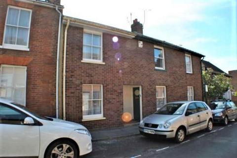 2 bedroom terraced house to rent, Cossington Road, Canterbury