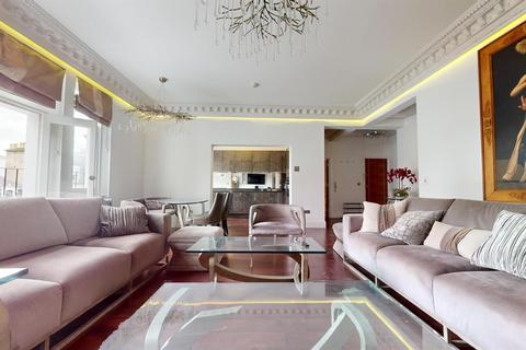 3 bedroom flat for sale, Palace Gate, London W8