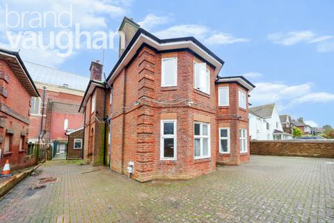 4 bedroom semi-detached house to rent, Nizells Avenue, Hove, East Sussex, BN3