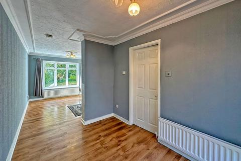 1 Birch Coppice, Wombourne, Wolverhampton, WV5 8JY