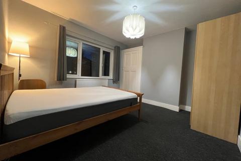 1 bedroom in a house share to rent, Tunnel Avenue, London, SE10