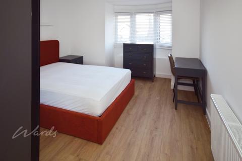 1 bedroom in a flat share to rent, High Street Gillingham ME7