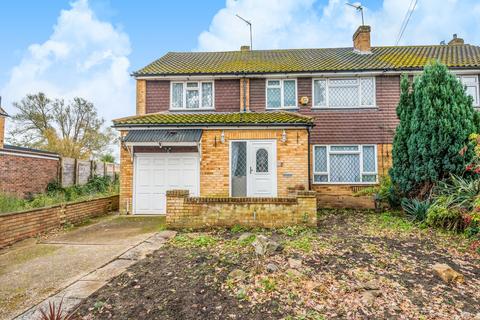 4 bedroom end of terrace house for sale, Fullerton Way, Byfleet, KT14