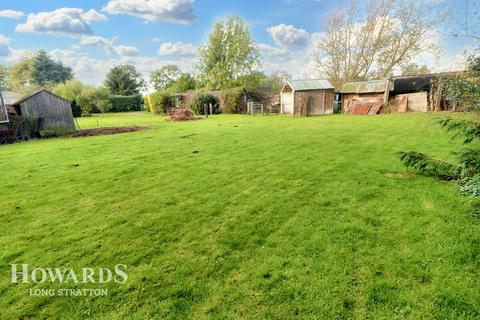 3 bedroom detached bungalow for sale, Mill Road, Hempnall