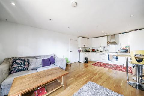 1 bedroom flat for sale, Manor Lane, Feltham TW13