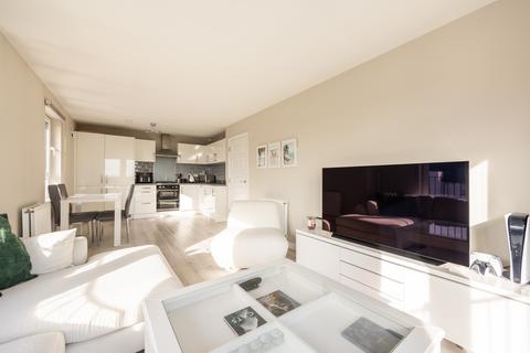 Flat 9, 6 Bowbridge Crescent, Edinburgh, EH17 8UX