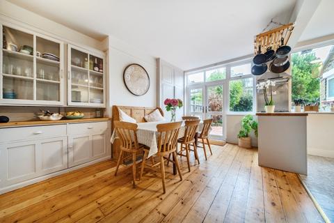 4 bedroom house to rent, Waldron Road Earlsfield SW18