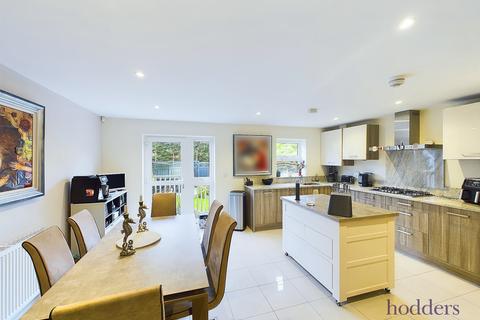 4 bedroom end of terrace house for sale, Foxglove Close, Chertsey, Surrey, KT16