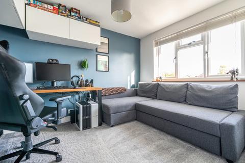6 Brompton Close, Bristol, BS15 9UX