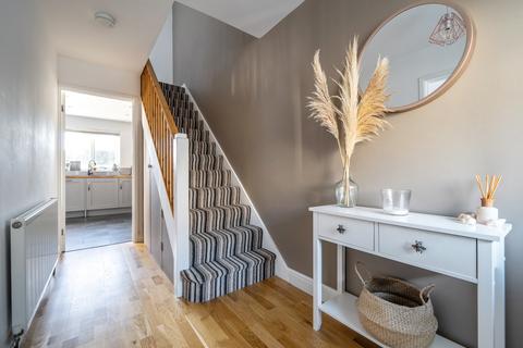 6 Brompton Close, Bristol, BS15 9UX