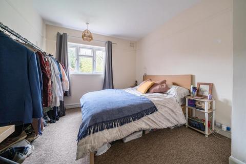 2 bedroom maisonette for sale, Basingstoke,  Hampshire,  RG21