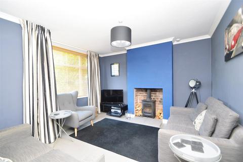 3 bedroom semi-detached house for sale, Priory Drive, Shrewsbury