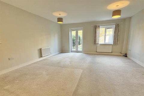 4 bedroom semi-detached house for sale, Godalming - *No Onward Chain*