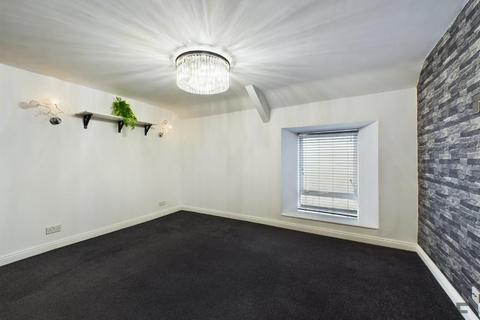 2 bedroom flat to rent, Fishponds Road, Bristol BS16