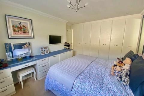 37 Tithe Road, Plymouth, PL7 4QQ