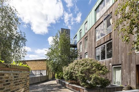 2 bedroom flat for sale, Balham Grove, London, SW12