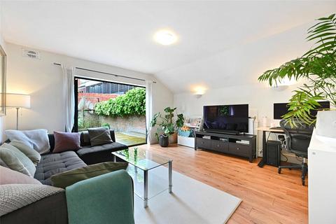 2 bedroom apartment to rent, Pennard Road, London, W12