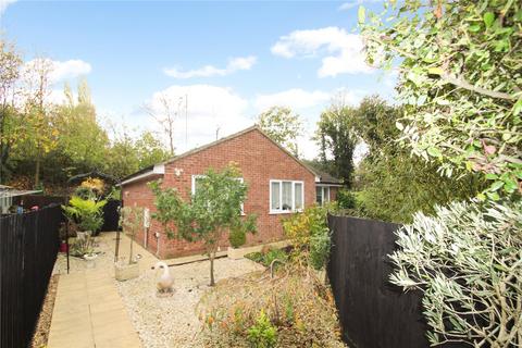 3 bedroom bungalow for sale, Meadway, Buckingham MK18