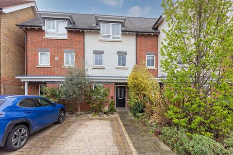 3 bedroom townhouse to rent, Pintail Way, Maidenhead SL6