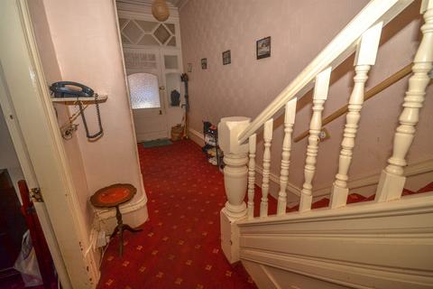 4 bedroom terraced house for sale, Gill Side Grove, Roker