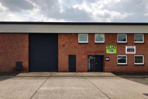 Warehouse to rent, Cherrycourt Way, Leighton Buzzard LU7