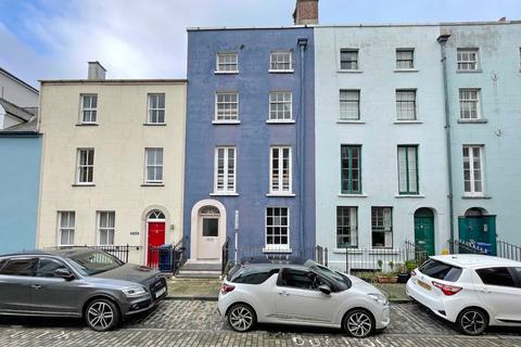 undefined, Stryd Y Farchnad, Caernarfon, Gwynedd, LL55