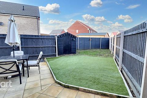 3 bedroom semi-detached house for sale, Buttercup Close, Whittlesey