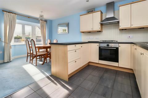 3 bedroom detached house for sale, Close to Clevedon Town Centre