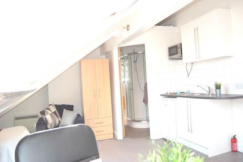 1 bedroom flat to rent, Somerset Road, HUDDERSFIELD HD5