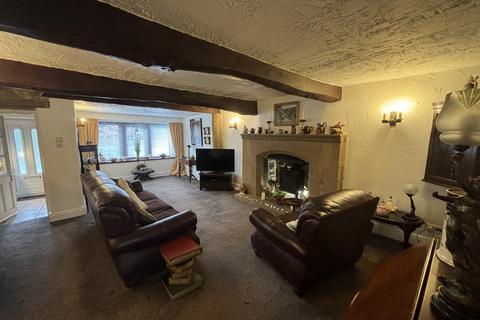 3 bedroom cottage for sale, Harecroft, Wilsden BD15