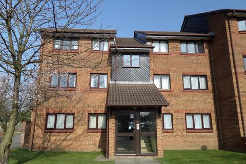 2 bedroom flat for sale, Tudor Close, Hatfield