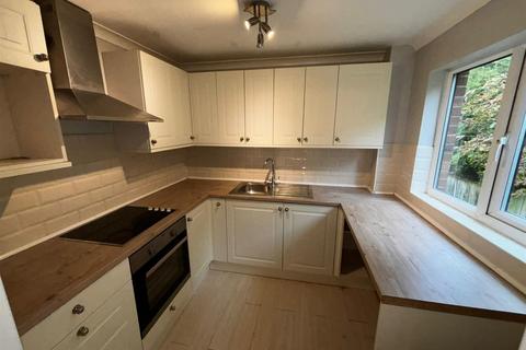 2 bedroom flat for sale, Tudor Close, Hatfield