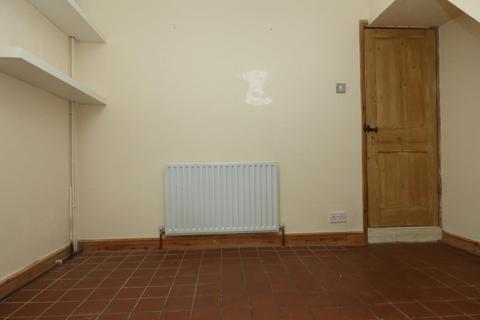 2 bedroom terraced house to rent, Brookfield Road, Dover, CT16