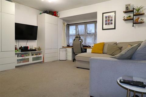 Studio for sale, Kingsdale Court, Milton Street, Swanscombe, Kent, DA10