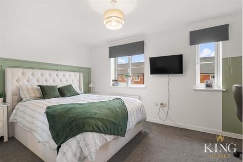 74 Bailey Avenue, Meon Vale, Stratford-upon-avon, CV37 8QW