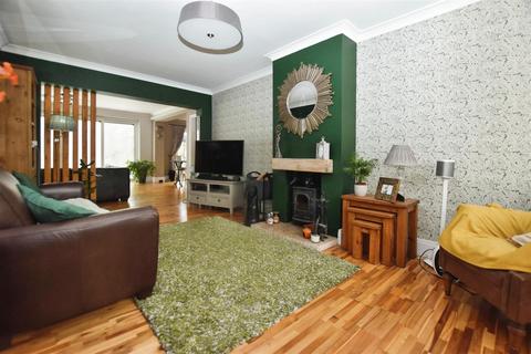 43 Derrymore Road, Willerby, Hull, HU10 6ET