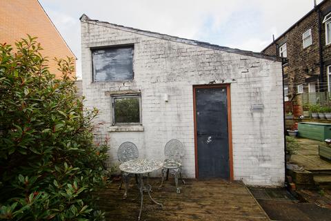 13 Ashes Lane, Springhead, Oldham, OL4 4PF