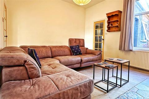 6 Whitegate Lane, Chadderton, Oldham, OL9 8LS