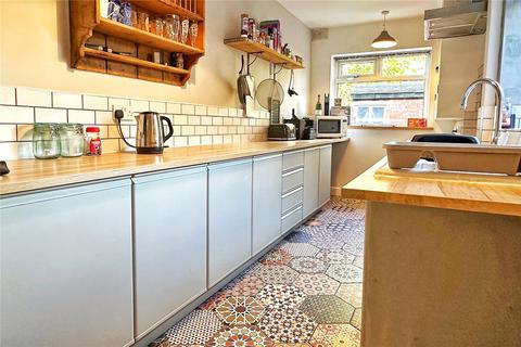6 Whitegate Lane, Chadderton, Oldham, OL9 8LS