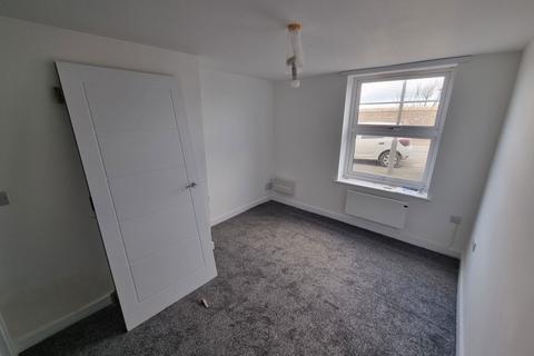 2 bedroom terraced house to rent, Grove Road, Portland DT5