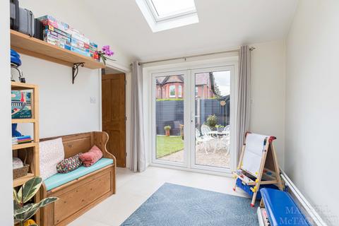 32 Stonedene Close, Forest Row, RH18 5DB