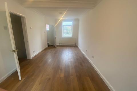 2 bedroom terraced house to rent, East Road, Tylorstown, Ferndale