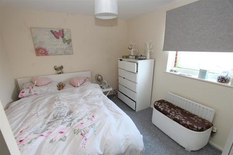 1 bedroom flat to rent, 30 Onyx DriveSittingbourneKent