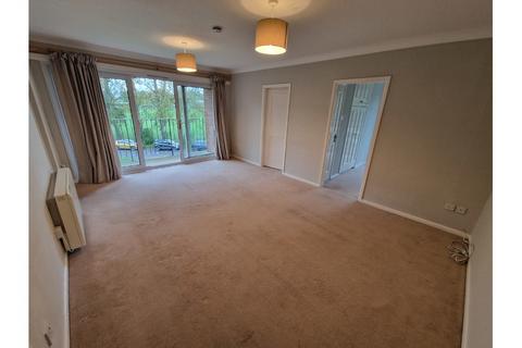 2 bedroom flat to rent, Pembroke Close, TAUNTON TA1